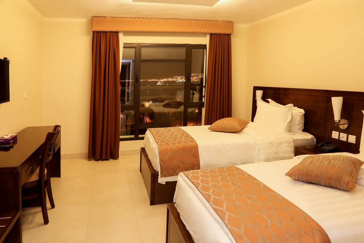 City Tower Hotel Aqaba Bagian luar foto